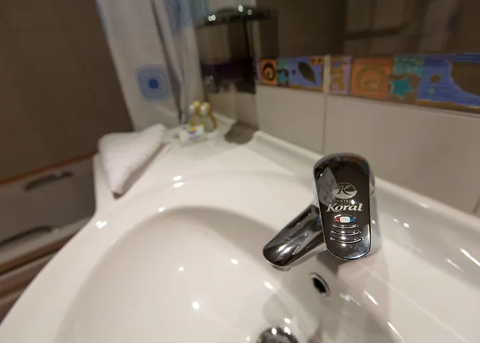 Хотел Koral Св. Св. Константин и Елена