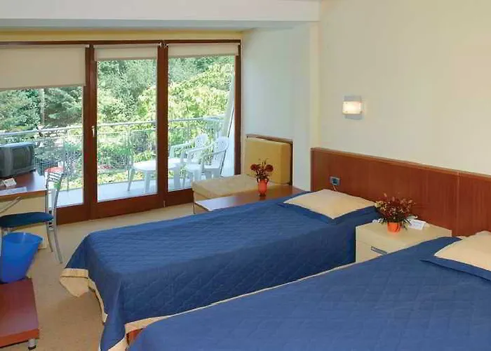 Koral Св. Св. Константин и Елена