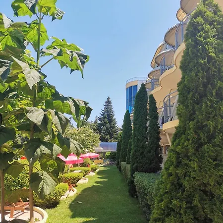 Koral Hotel 4*